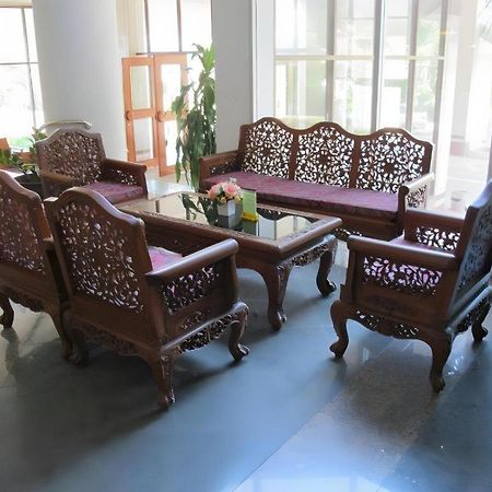 Beverly Hill Park Hotel Nakhon Sawan Buitenkant foto